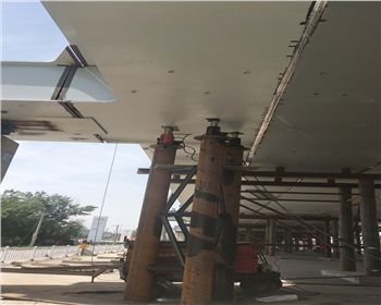 海拉爾高架橋，頂橋施工中